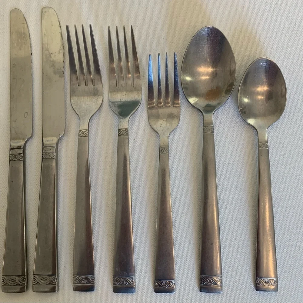 Cambridge Stainless Flatware Danielle Dinner Forks Knives Spoons Set of 12 Pcs